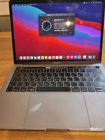 MacBook Pro 2018 + TOUCH BAR מחשב נייד יד שניה